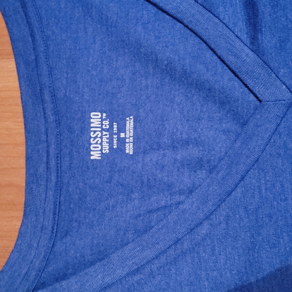 Mossimo Supply Co. V-neck shirt - Picture 3 of 4